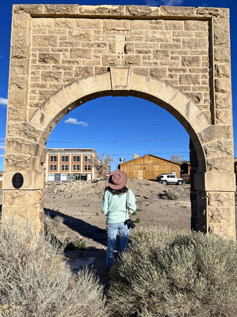 sideboard saloon, goldfield nevada, goldfield nv, finding nevada wild