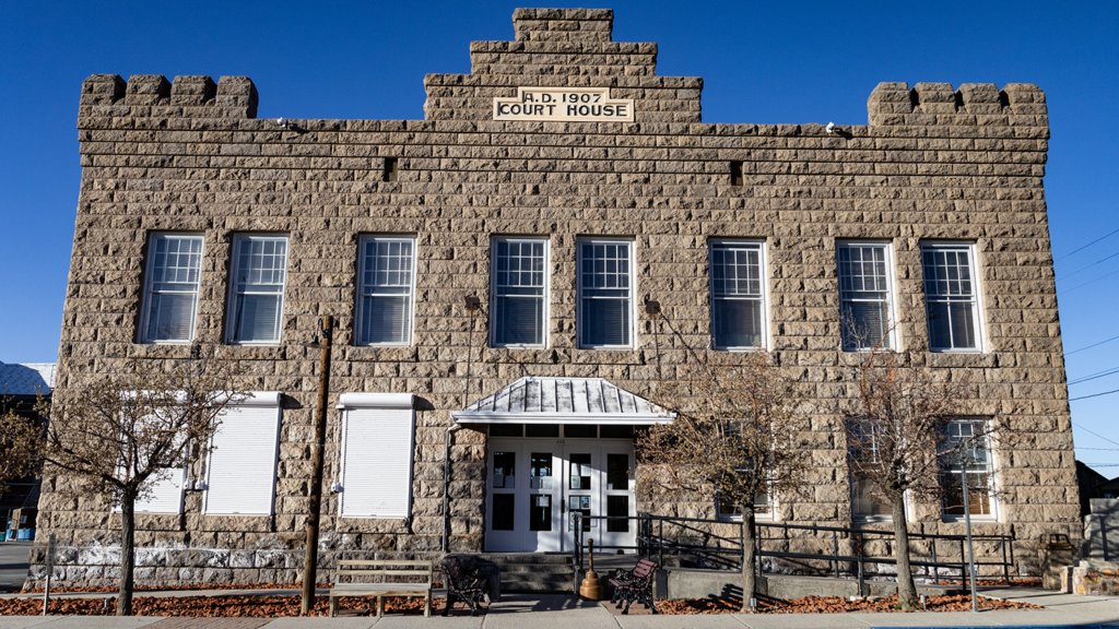 esmeralda county courthouse, esmeralda county courthouse, goldfield courthouse